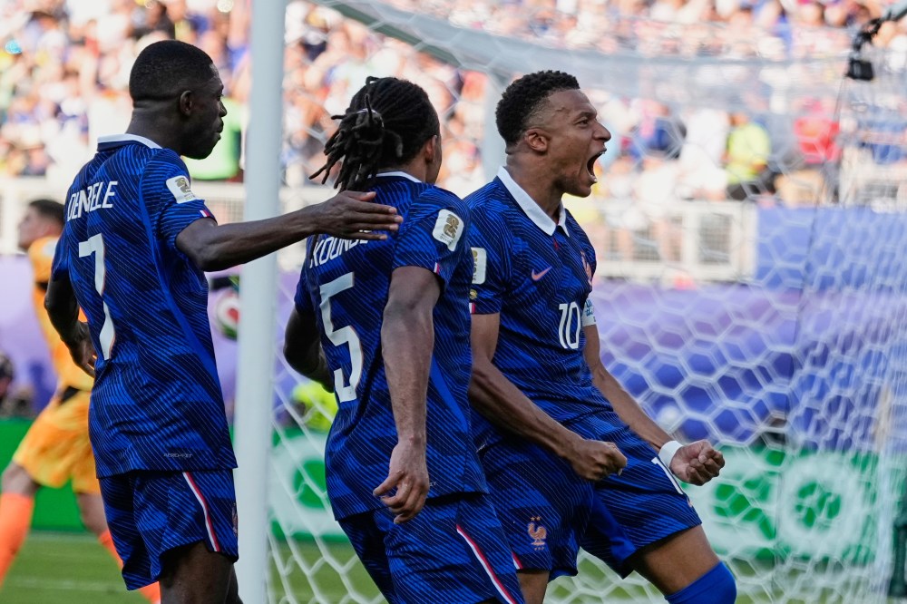 Paraguay vs France: Mbappé Sends France Into the World Cup Quarter-Finals With Hard-Fought Win