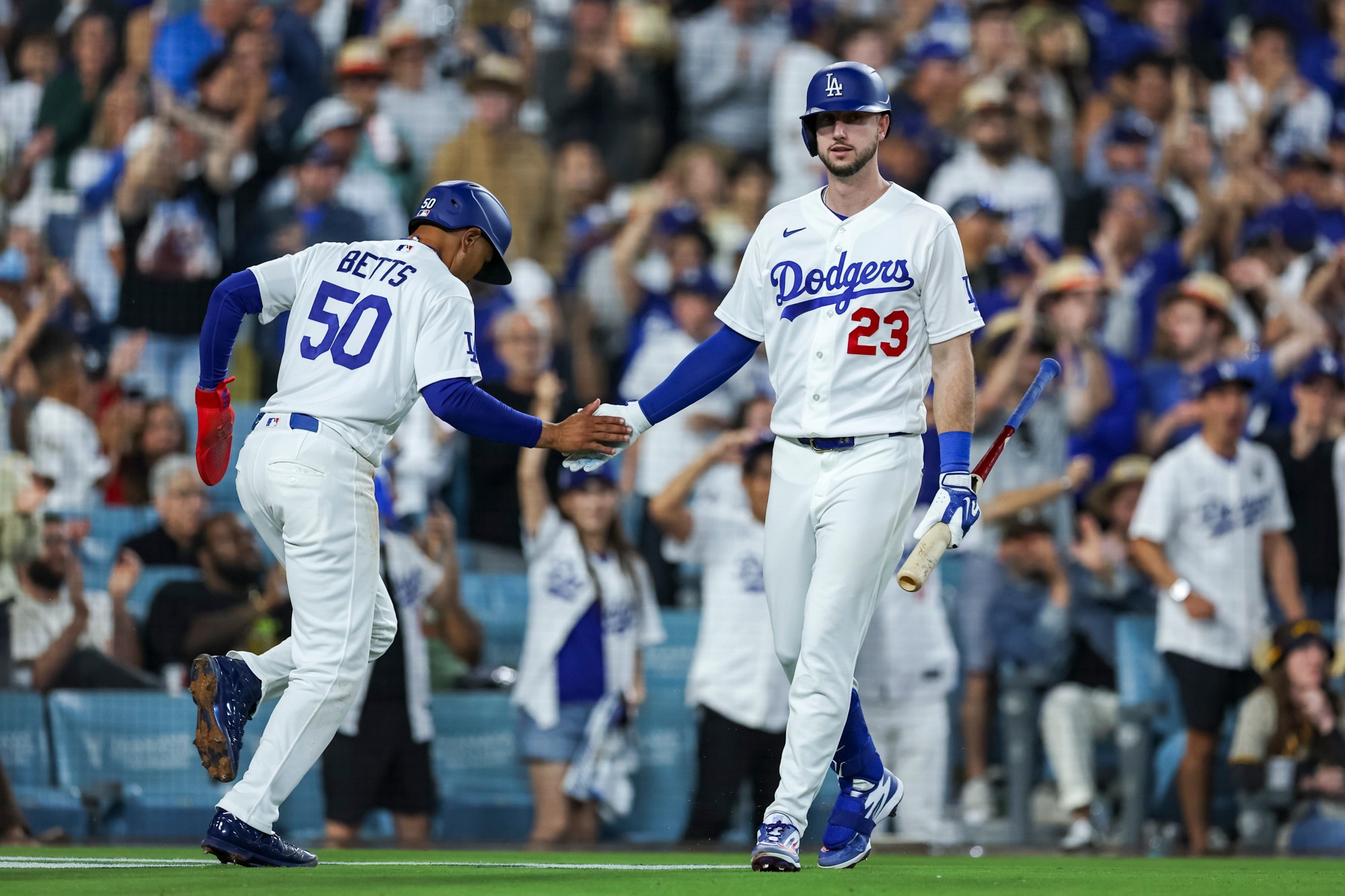 Padres vs Dodgers: Dodgers Rally Past Padres as Roki Sasaki Faces Challenges in NL West Showdown